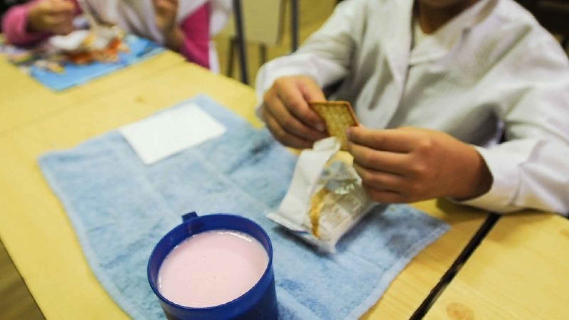 Cambios en la alimentación escolar: la DGE sumara más lácteos y frutas para los alumnos